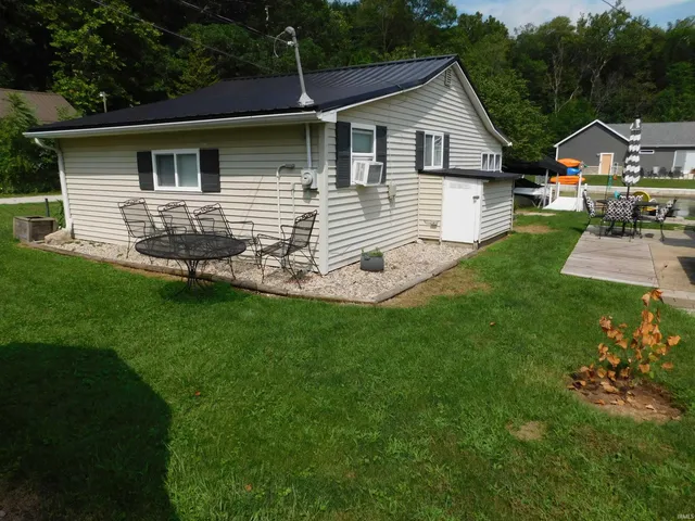 $199,000 | 2 EMS B1D Lane, Leesburg, IN 46538