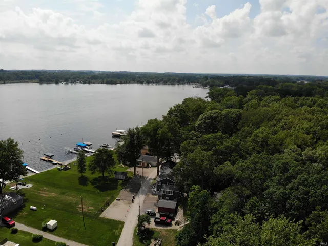 $199,000 | 2 EMS B1D Lane, Leesburg, IN 46538