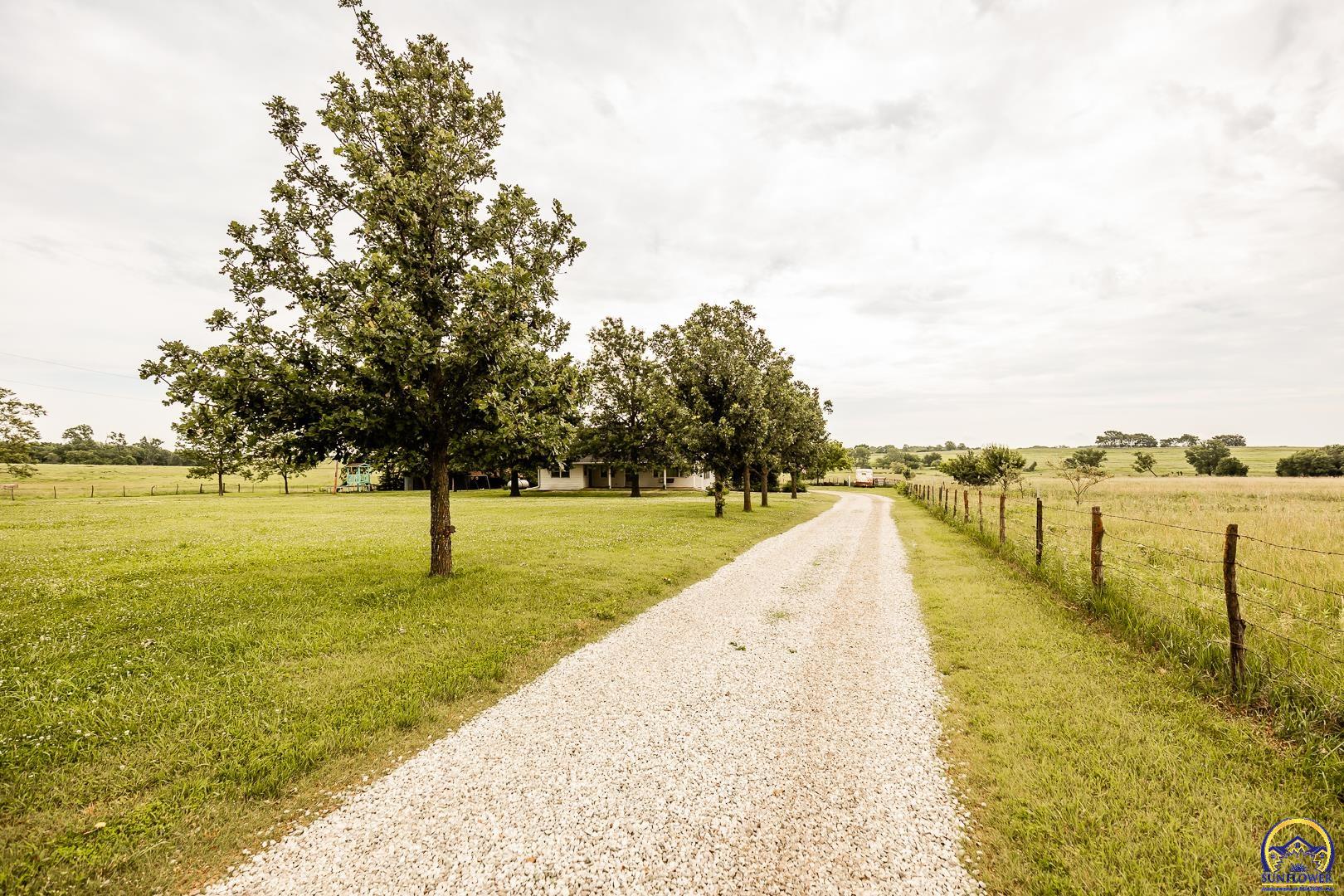 2626 Rd F Americus, KS 66835 - Photo 36 of 70