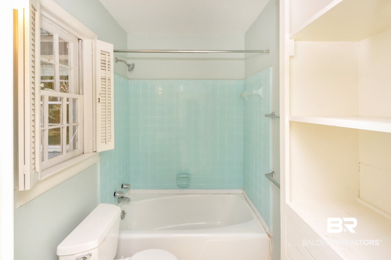 8 Princess Anne Road Mobile, AL 36608 - Photo 18 of 24