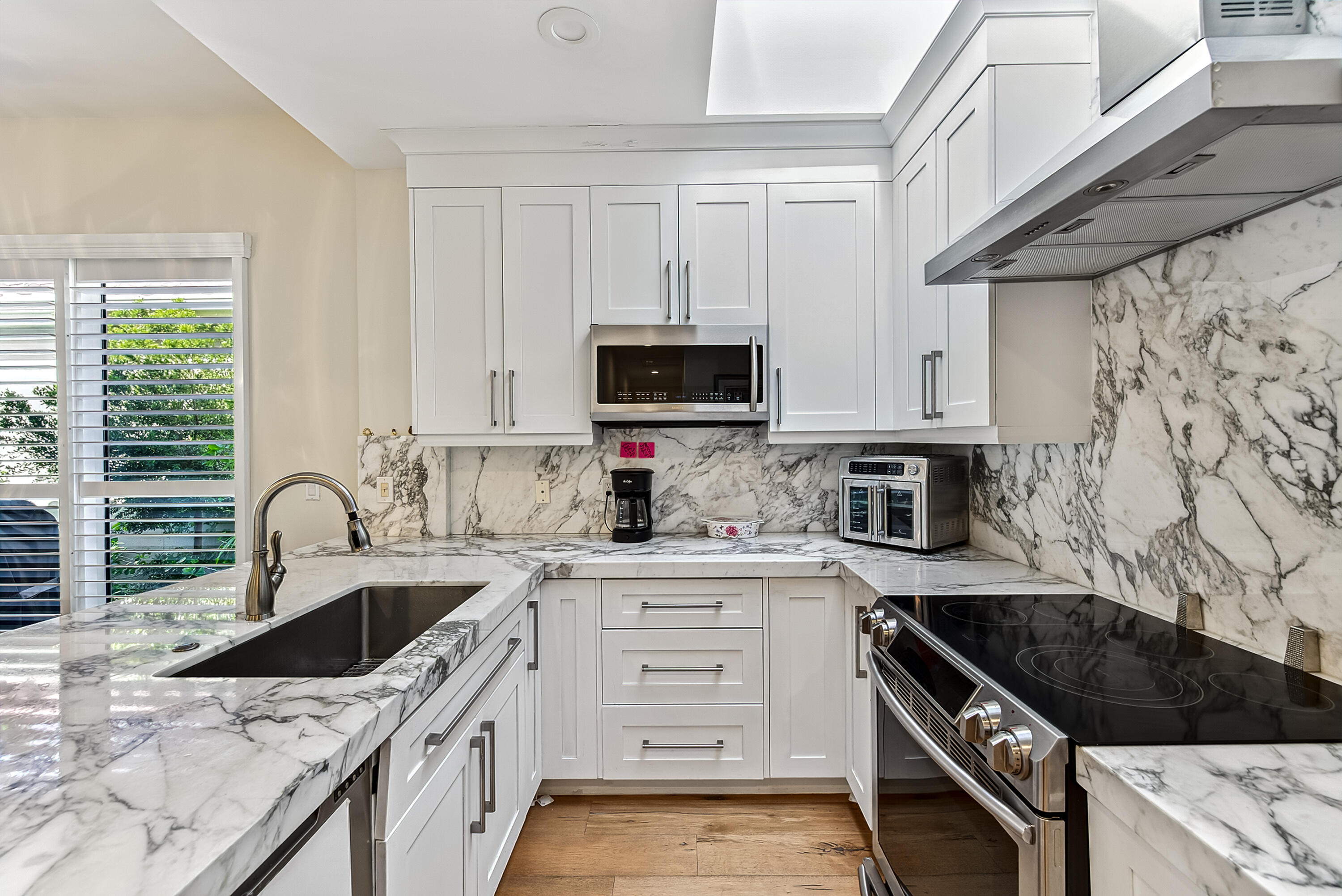 6247 Northwest 24th Street Boca Raton, FL 33434 - Photo 6 of 42 Kitchen