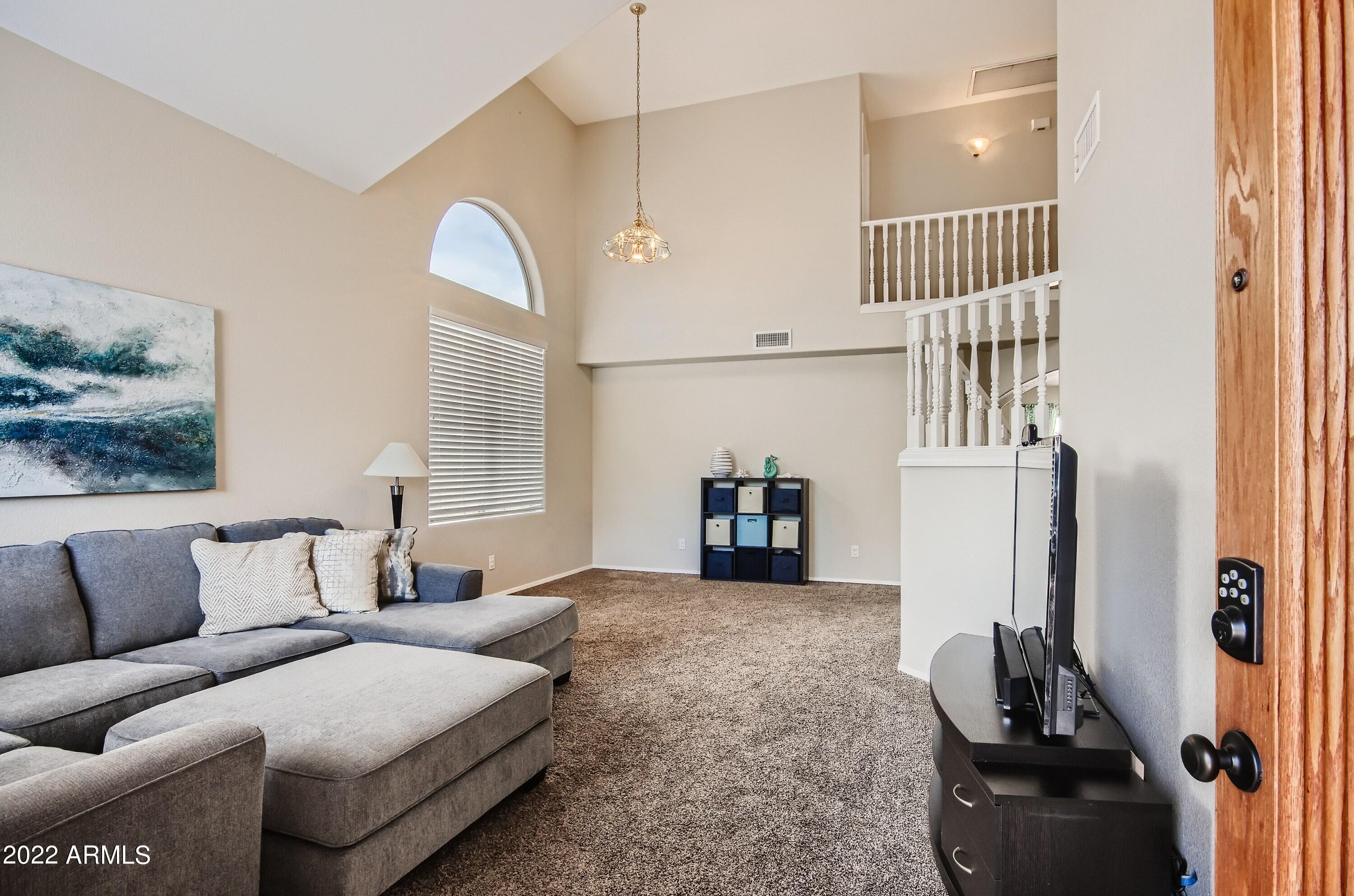 4711 East Frye Road Phoenix, AZ 85048 - Photo 5 of 27 Foyer