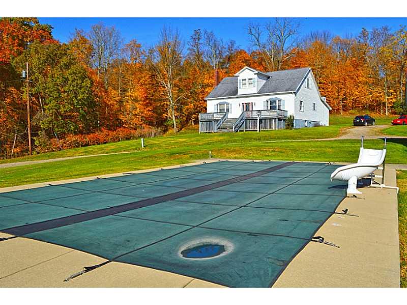 516 Waynesburg Road Washington, PA 15301 - Photo 15 of 25 40x20 In-Ground Pool!