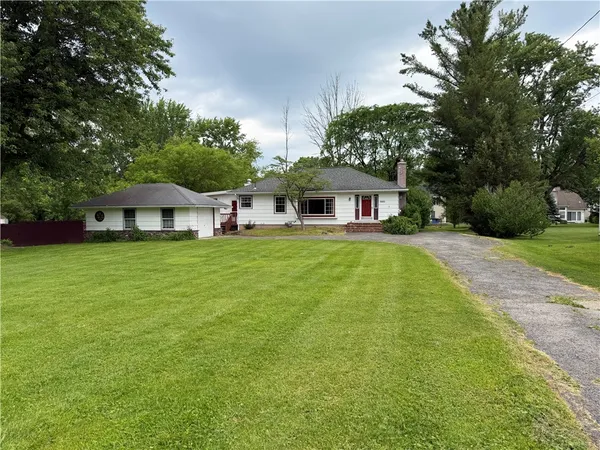 $224,900 | 3000 English Road, Greece, NY 14626