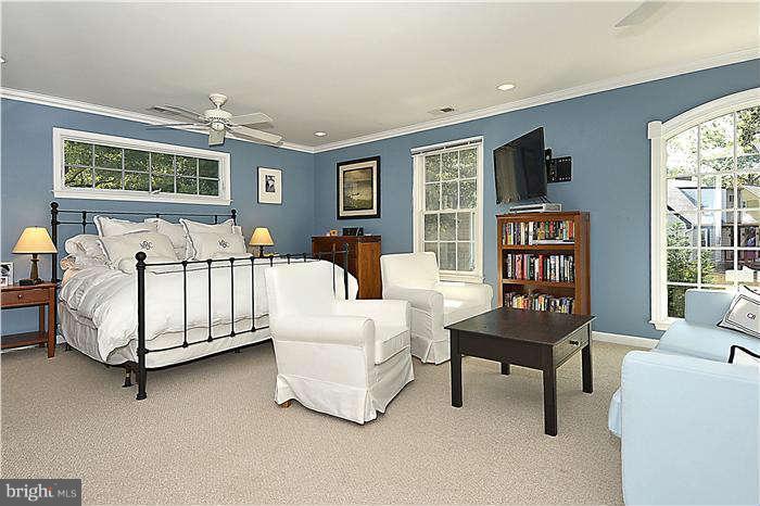 4904 South Chesterfield Road Arlington, VA 22206 - Photo 19 of 30 a bed room with furniture and a window