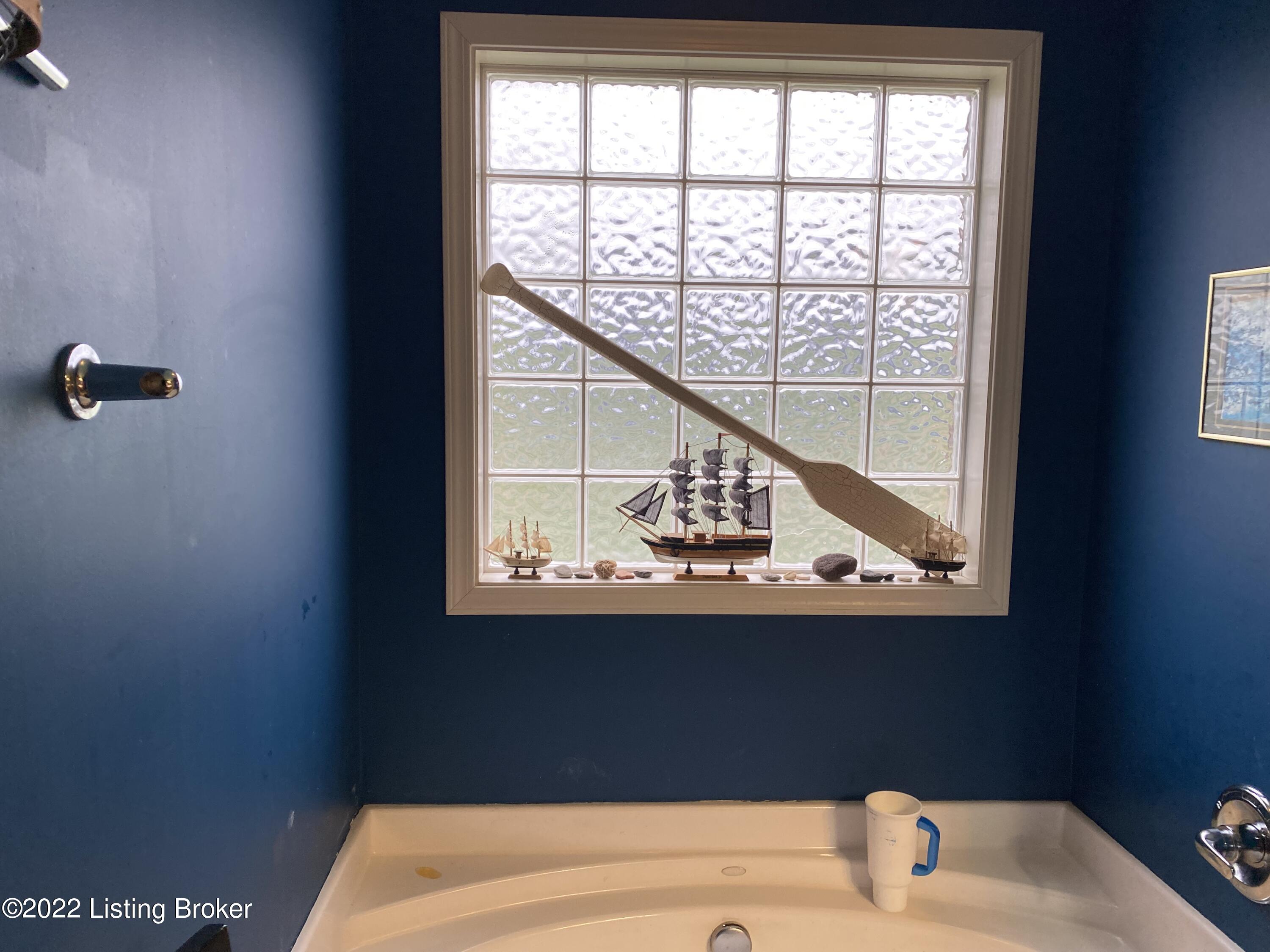 154 Huber Station Road Shepherdsville, KY 40165 - Photo 18 of 45 Master Bath