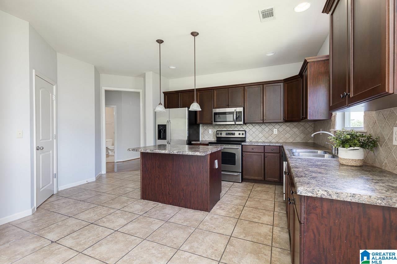 4261 Sierra Way Gardendale, AL 35071 - Photo 12 of 36