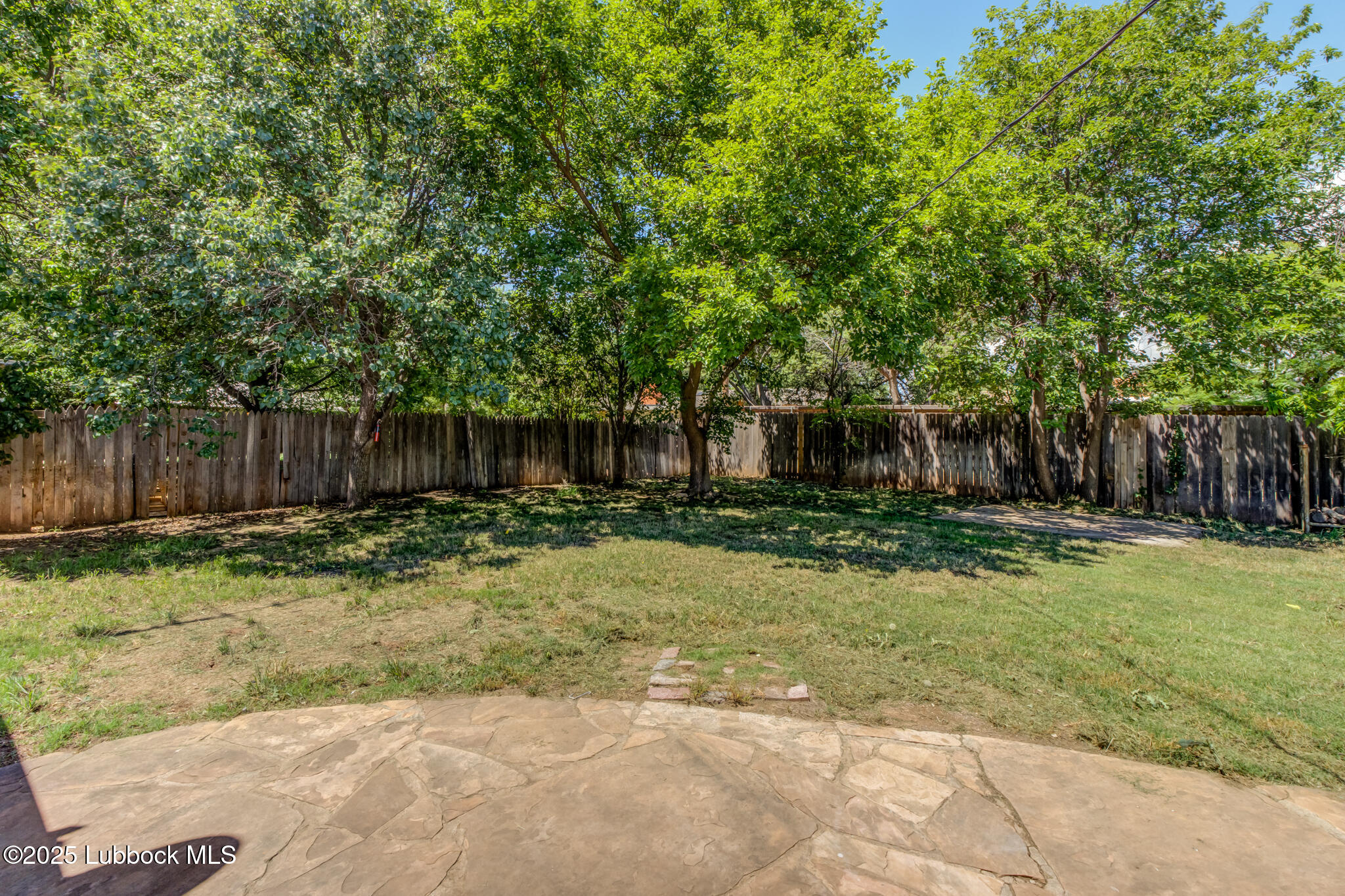 1205 Garland Plainview, TX 79072 - Photo 47 of 50 a backyard of a house