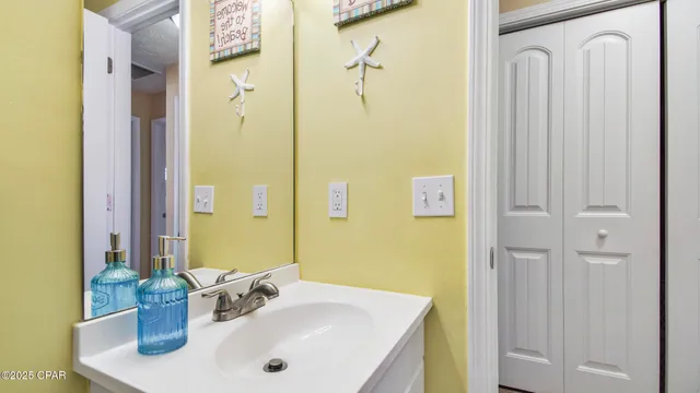 $2,550 | 6910 Beach Drive, Panama City, FL 32408