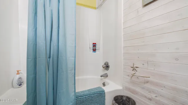 $2,550 | 6910 Beach Drive, Panama City, FL 32408