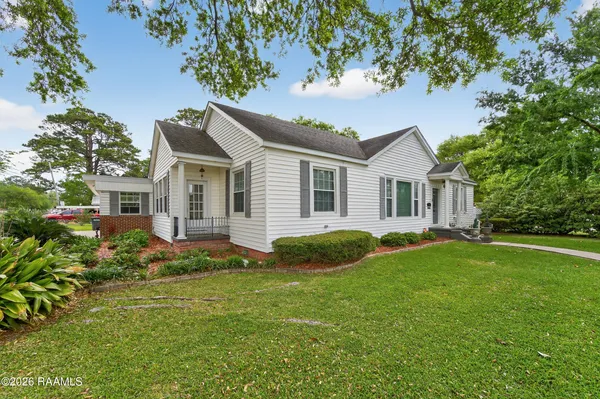 $350,000 | 701 Parkview Drive, New Iberia, LA 70563