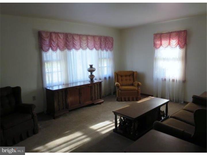416 Big Oak Road Bridgeton, NJ 08302 - Photo 7 of 17 Living Room