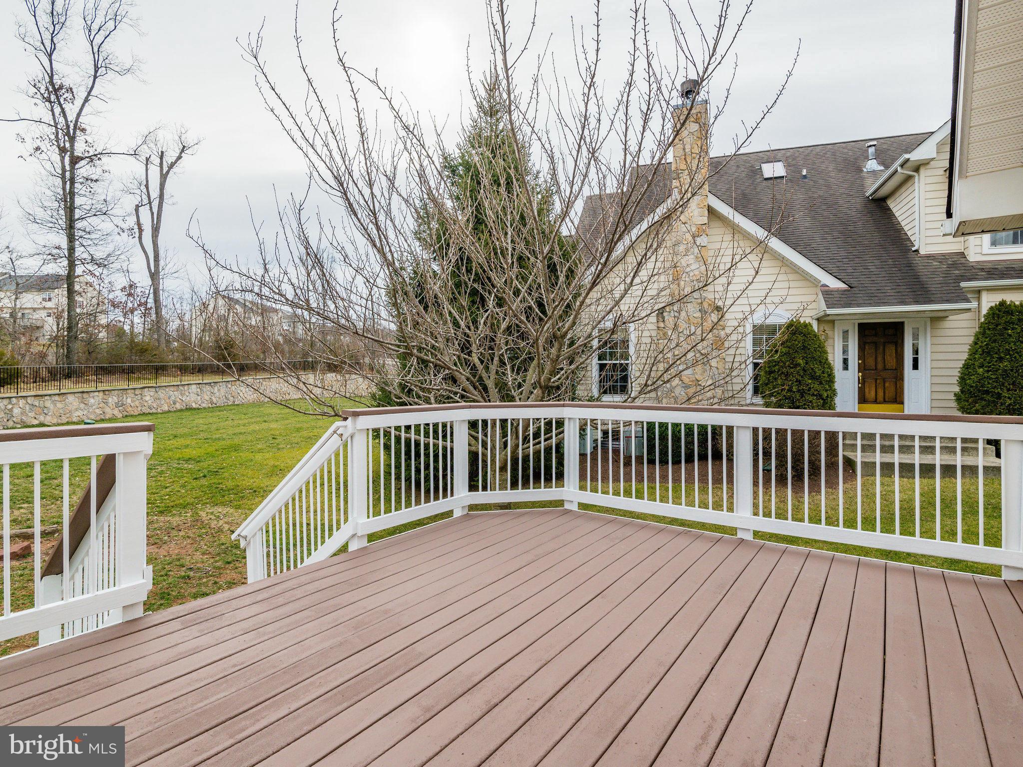 20043 Valhalla Square Ashburn, VA 20147 - Photo 29 of 30 Exterior (Rear)