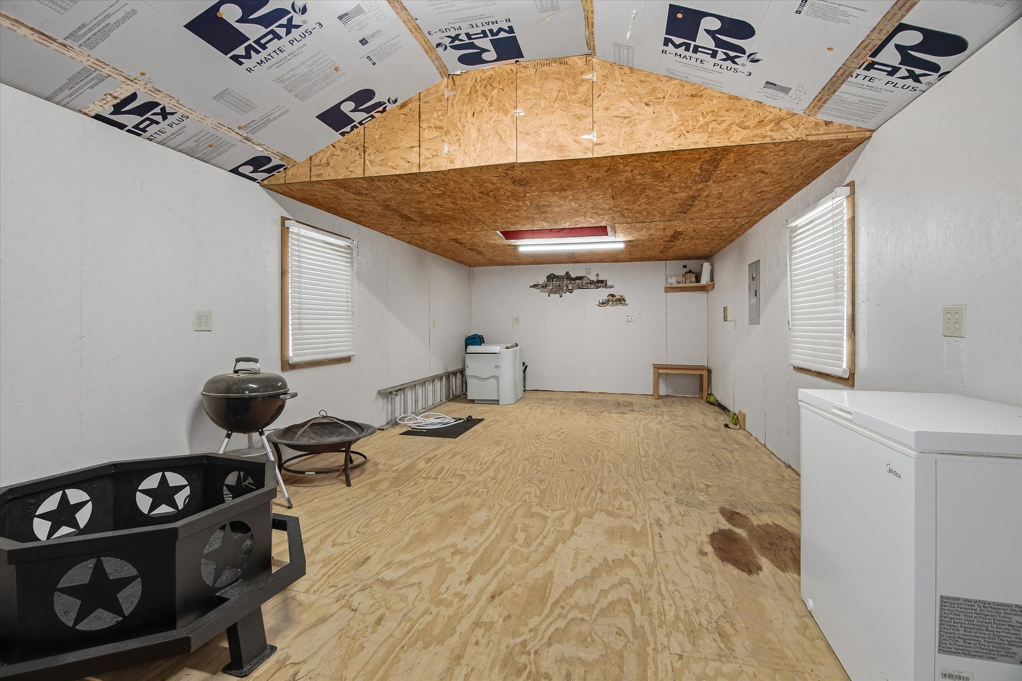 180 Elm Trail Trinity, TX 75862 - Photo 33 of 44 a room with gym equipment