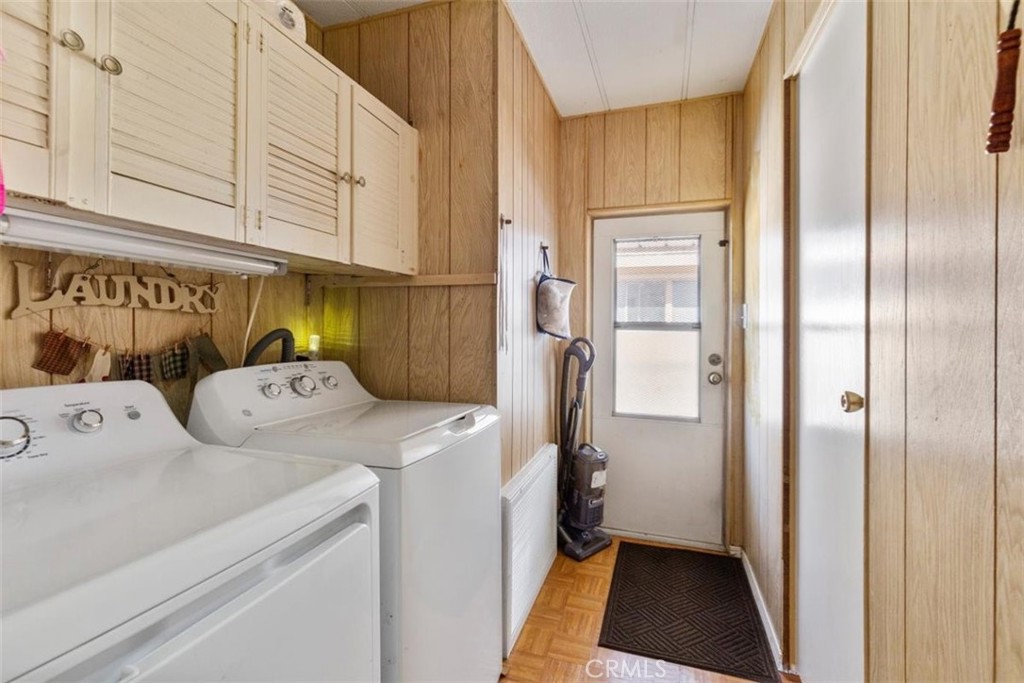 300 North Rampart Street, Unit 42 Orange, CA 92868 - Photo 29 of 37 Laundry Area