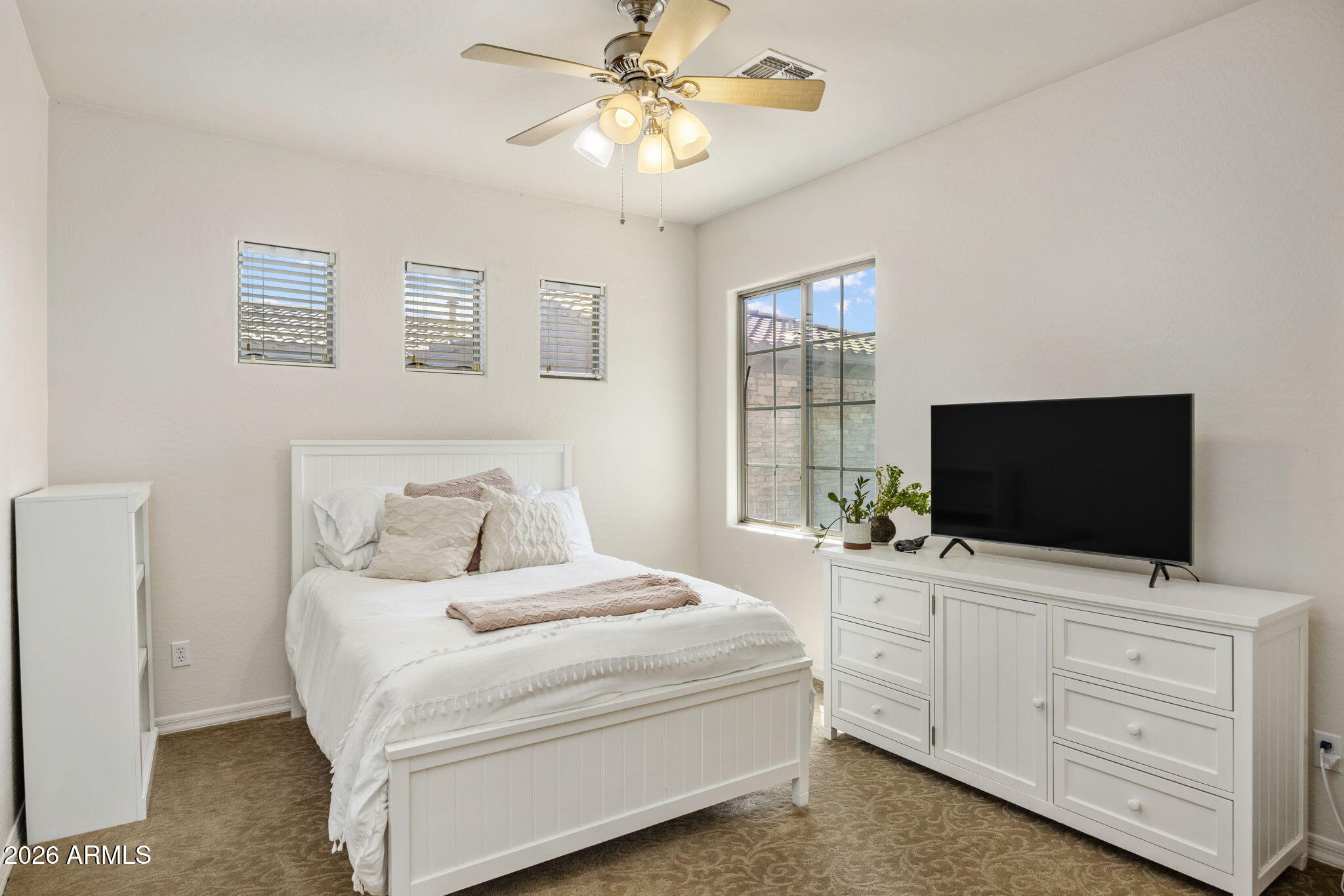 3980 East Robin Lane Phoenix, AZ 85050 - Photo 13 of 31 Bedroom 2