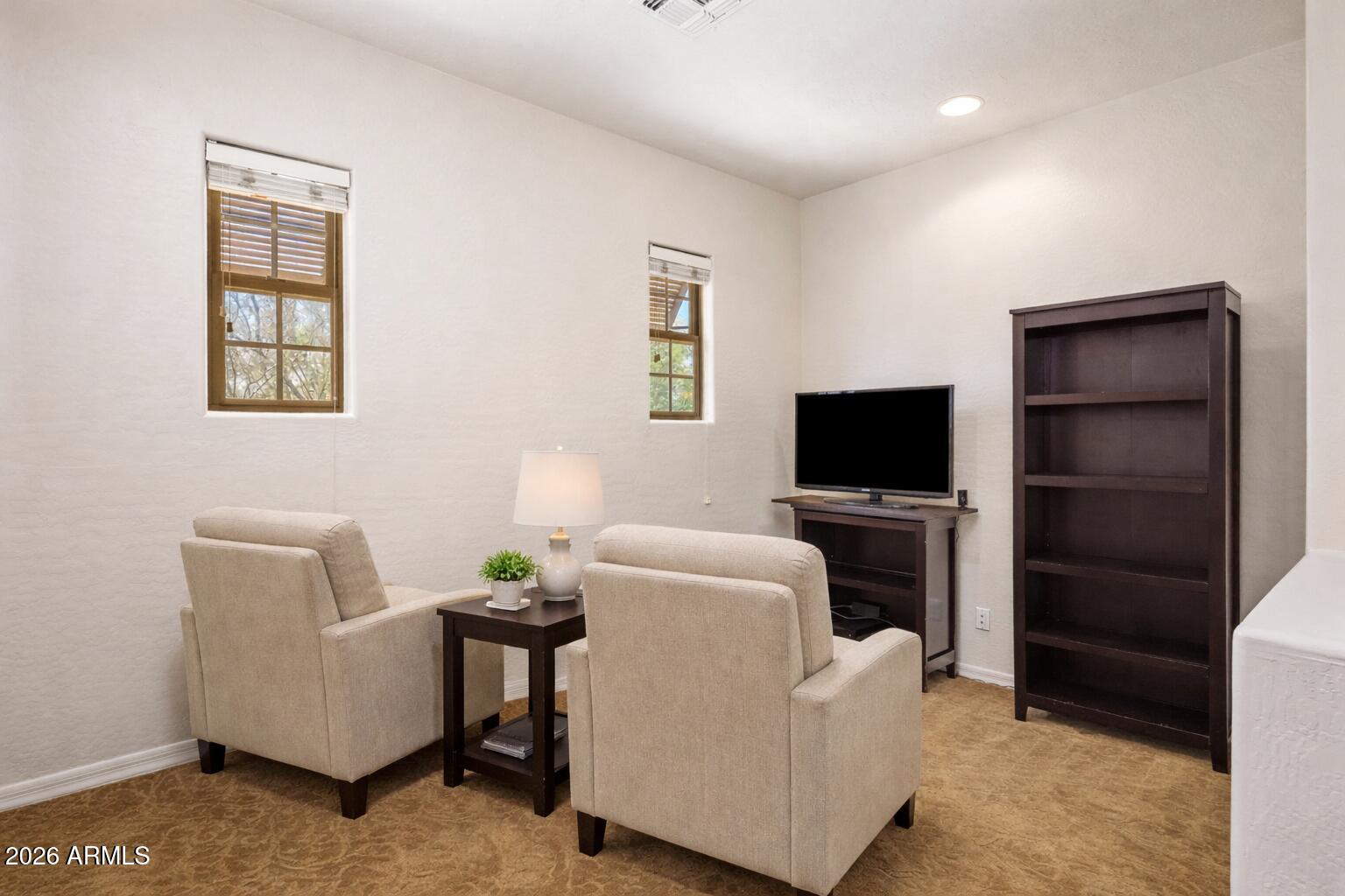 3980 East Robin Lane Phoenix, AZ 85050 - Photo 16 of 31 Loft *photo staged