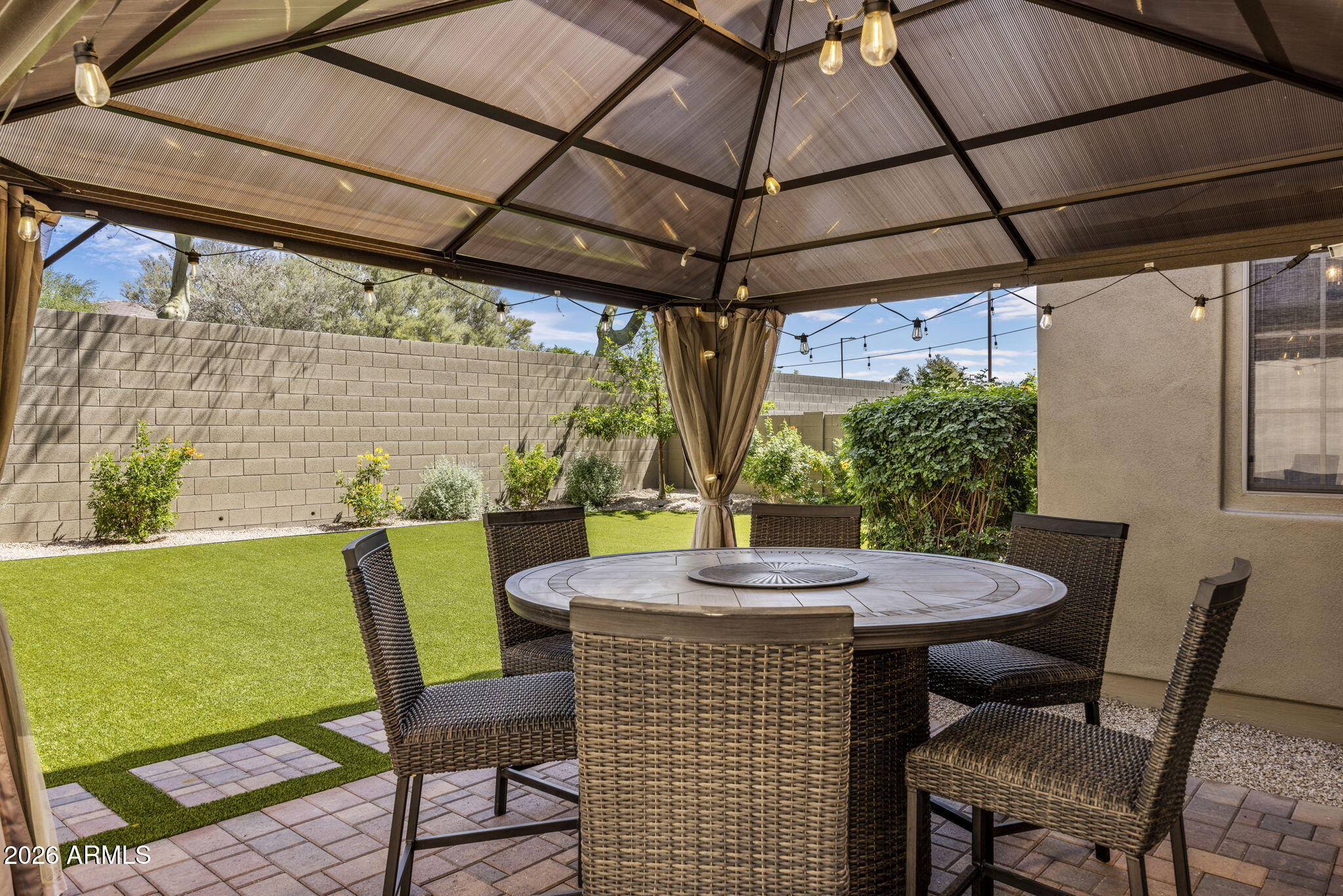 3980 East Robin Lane Phoenix, AZ 85050 - Photo 21 of 31 Additional paved dining