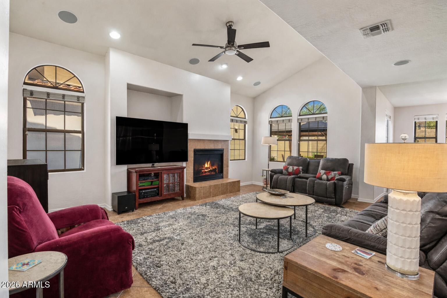 3980 East Robin Lane Phoenix, AZ 85050 - Photo 4 of 31 Great Room