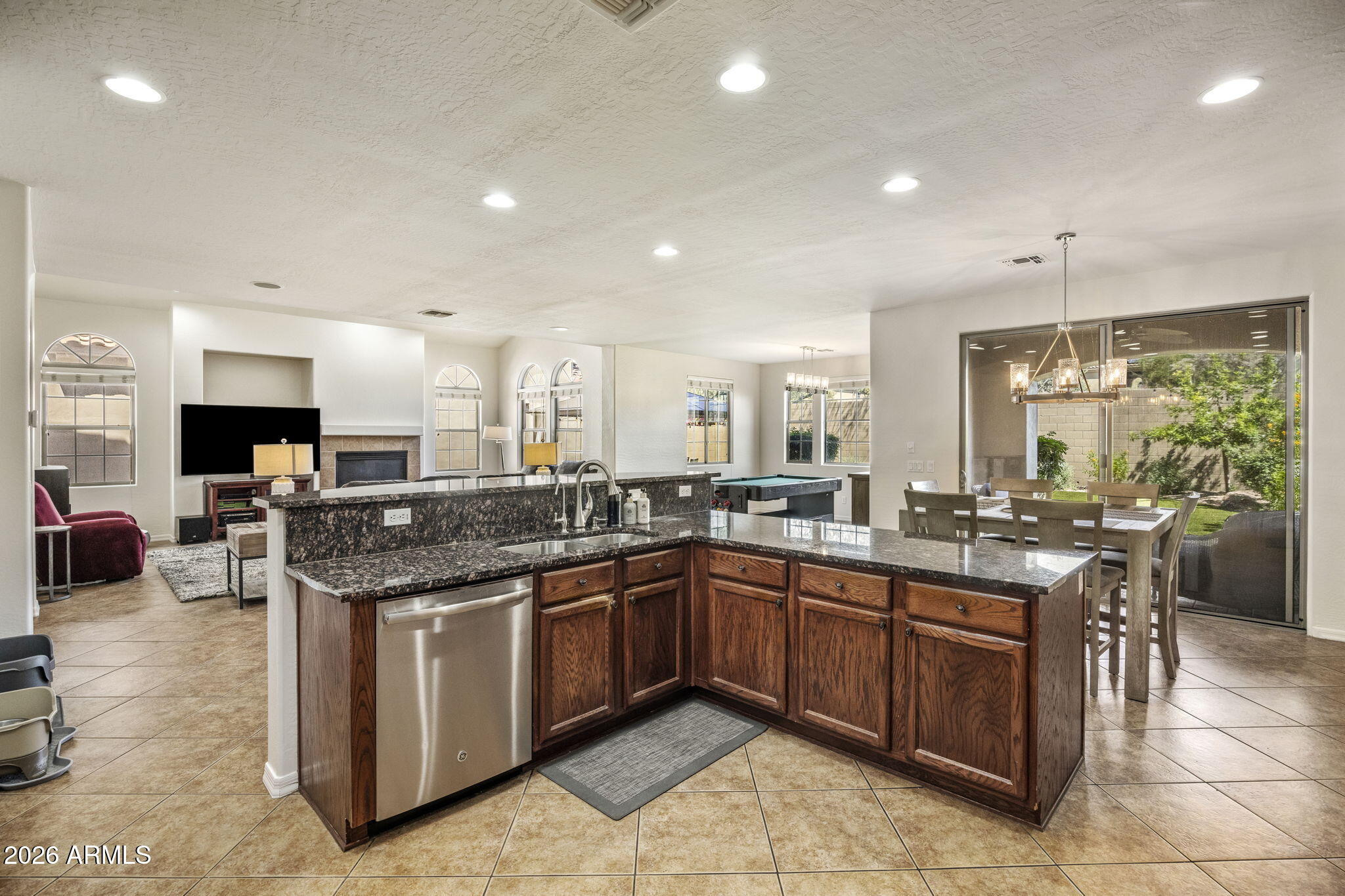 3980 East Robin Lane Phoenix, AZ 85050 - Photo 5 of 31 Kitchen open to Great Room
