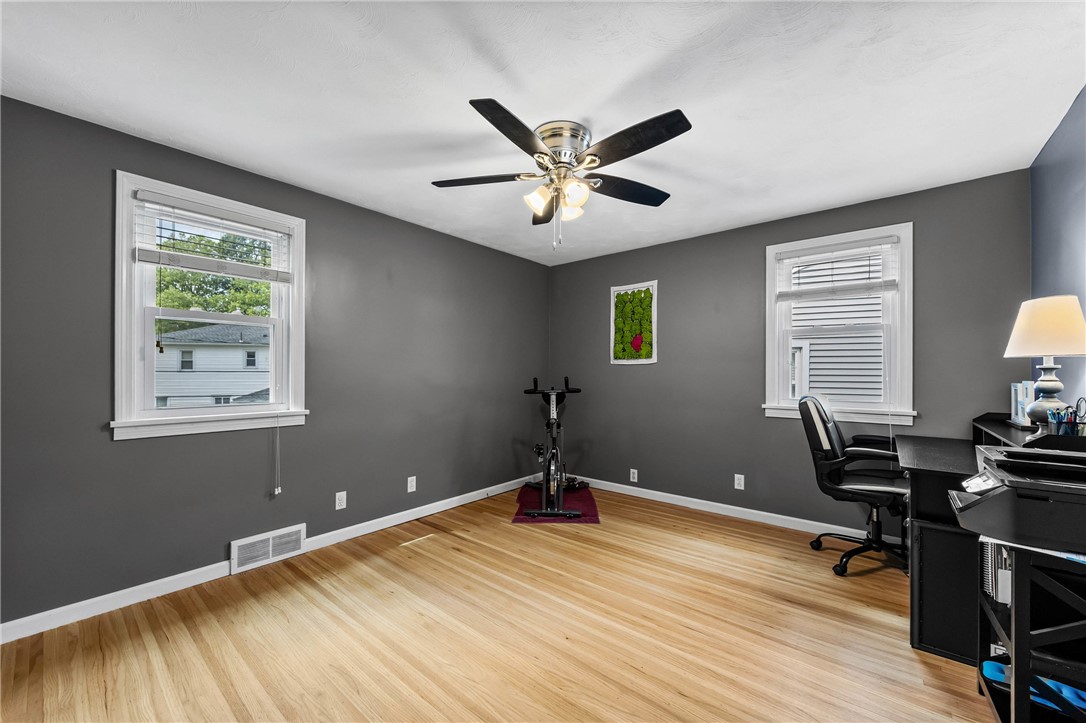 644 Tarrington Road Irondequoit, NY 14609 - Photo 23 of 41