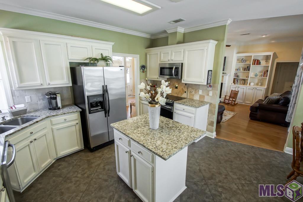1316 Springlake Drive Baton Rouge, LA 70810 - Photo 4 of 16