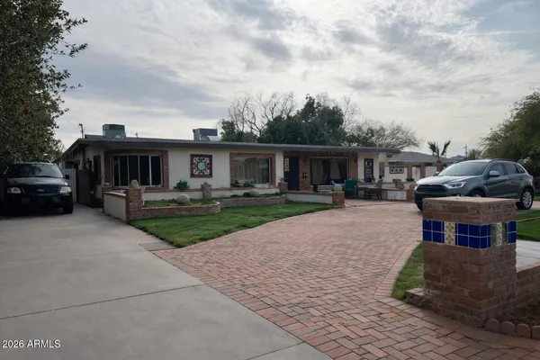 $449,000 | 21 East St Charles Avenue, Phoenix, AZ 85042