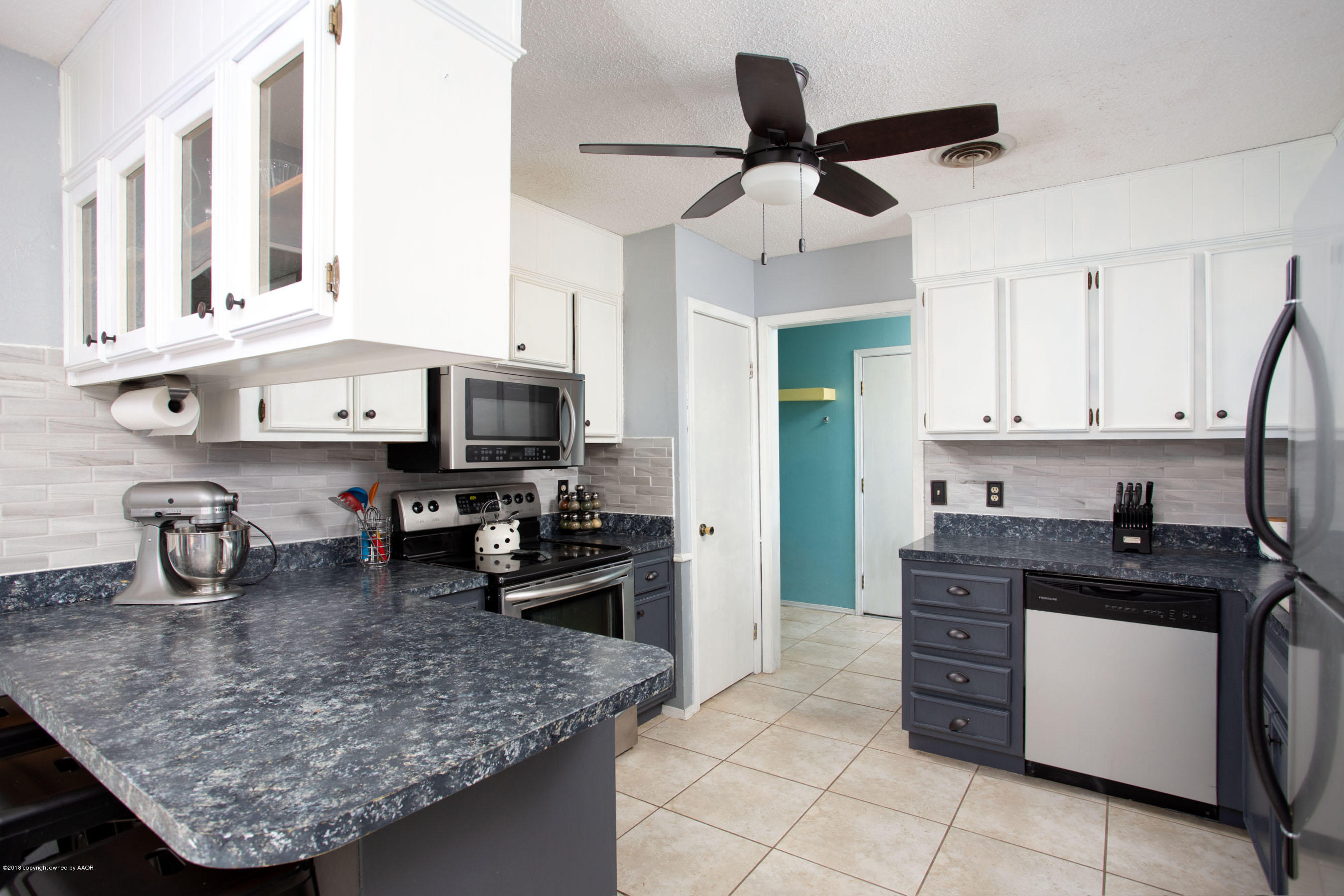 5223 Royce Drive Amarillo, TX 79110 - Photo 18 of 24 kitchen