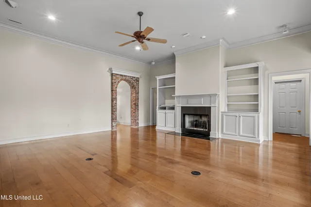 $619,000 | 124 Surgeres Place, Ocean Springs, MS 39564