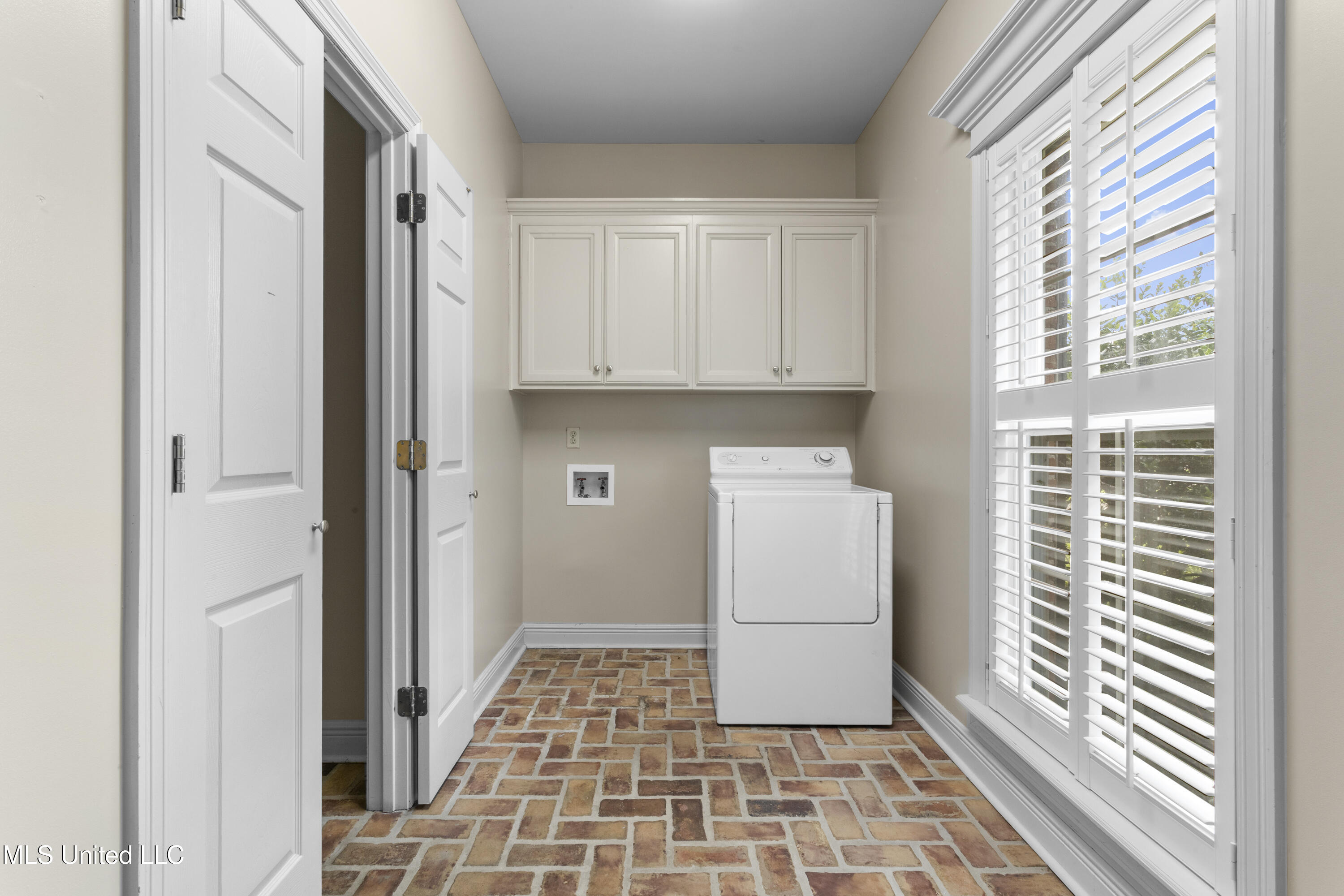 124 Surgeres Place Ocean Springs, MS 39564 - Photo 19 of 43 038