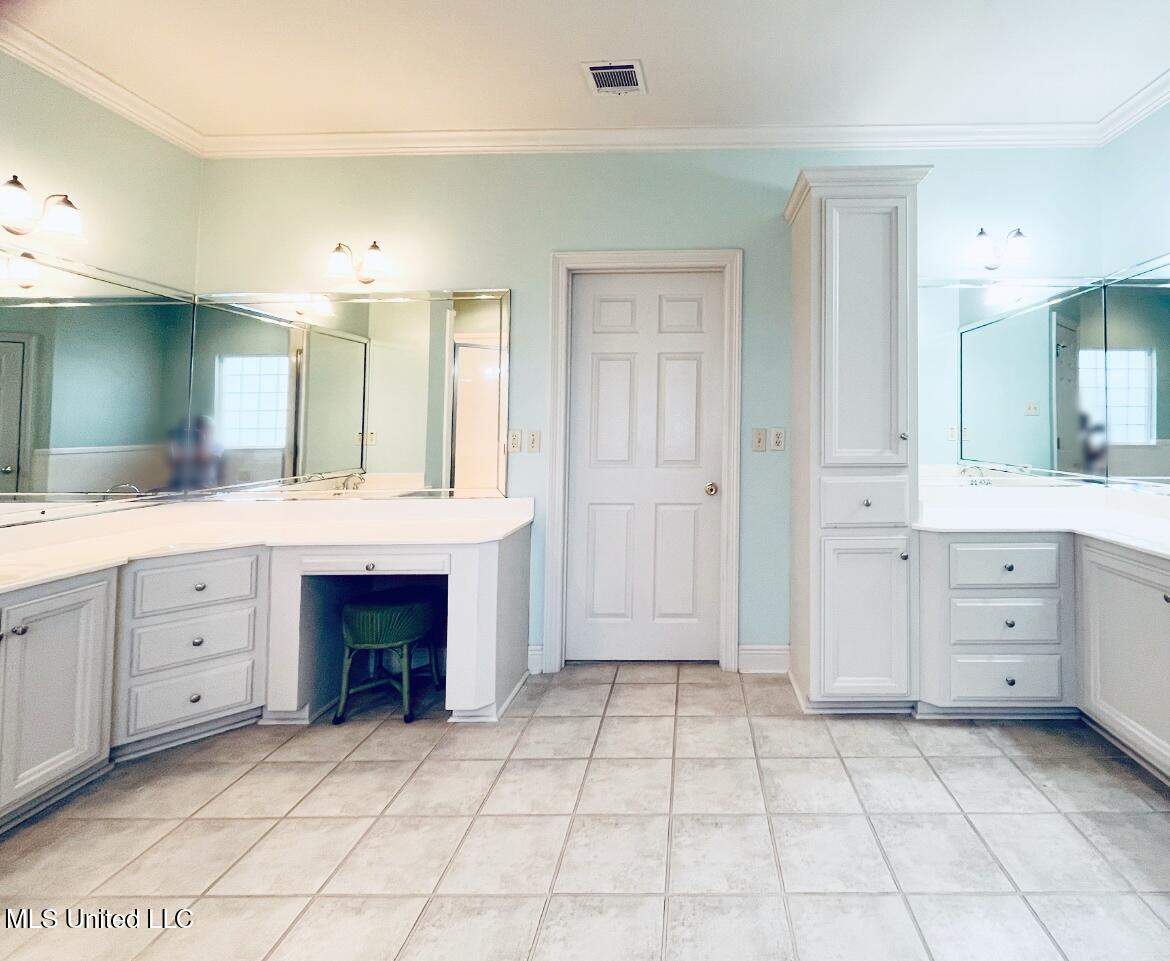 124 Surgeres Place Ocean Springs, MS 39564 - Photo 25 of 43 027