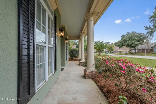 $619,000 | 124 Surgeres Place, Ocean Springs, MS 39564