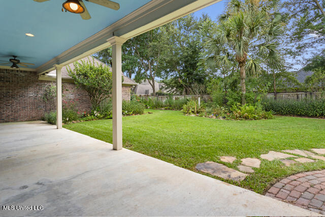 124 Surgeres Place Ocean Springs, MS 39564 - Photo 33 of 43 042