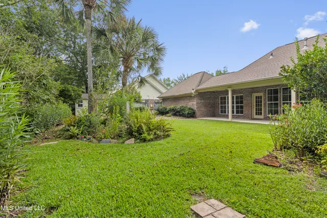 $619,000 | 124 Surgeres Place, Ocean Springs, MS 39564