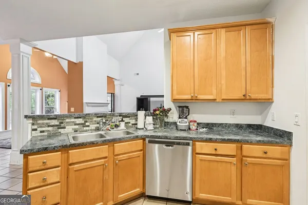 $2,900 | 255 Squire Lane, Fayetteville, GA 30214