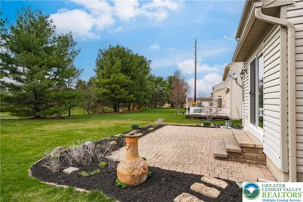 $469,900 | 2652 Thistle Road, Lower Macungie Township, PA 18062