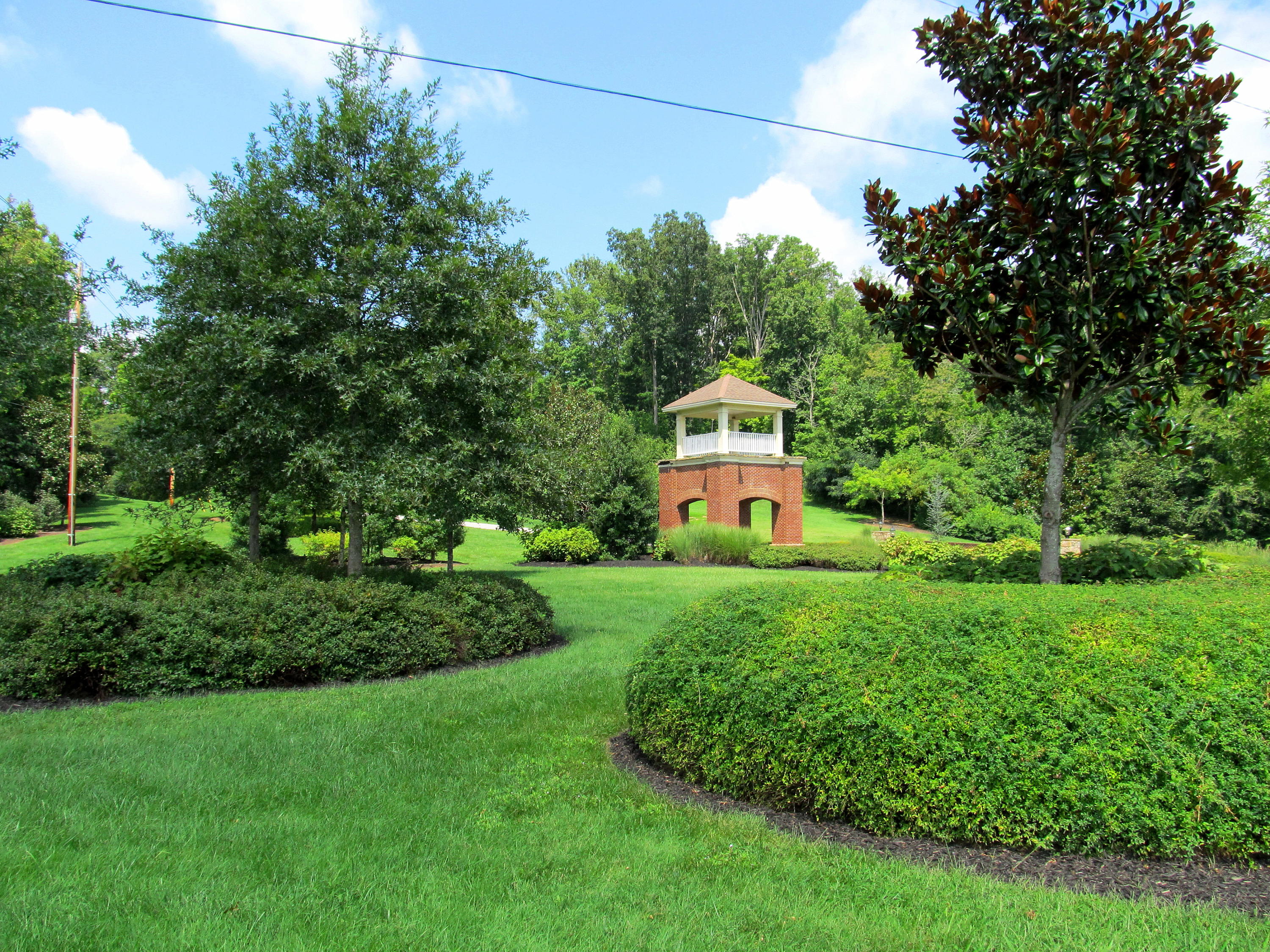 158 Hardinberry Street Oak Ridge, TN 37830 - Photo 20 of 37 Entrance towers