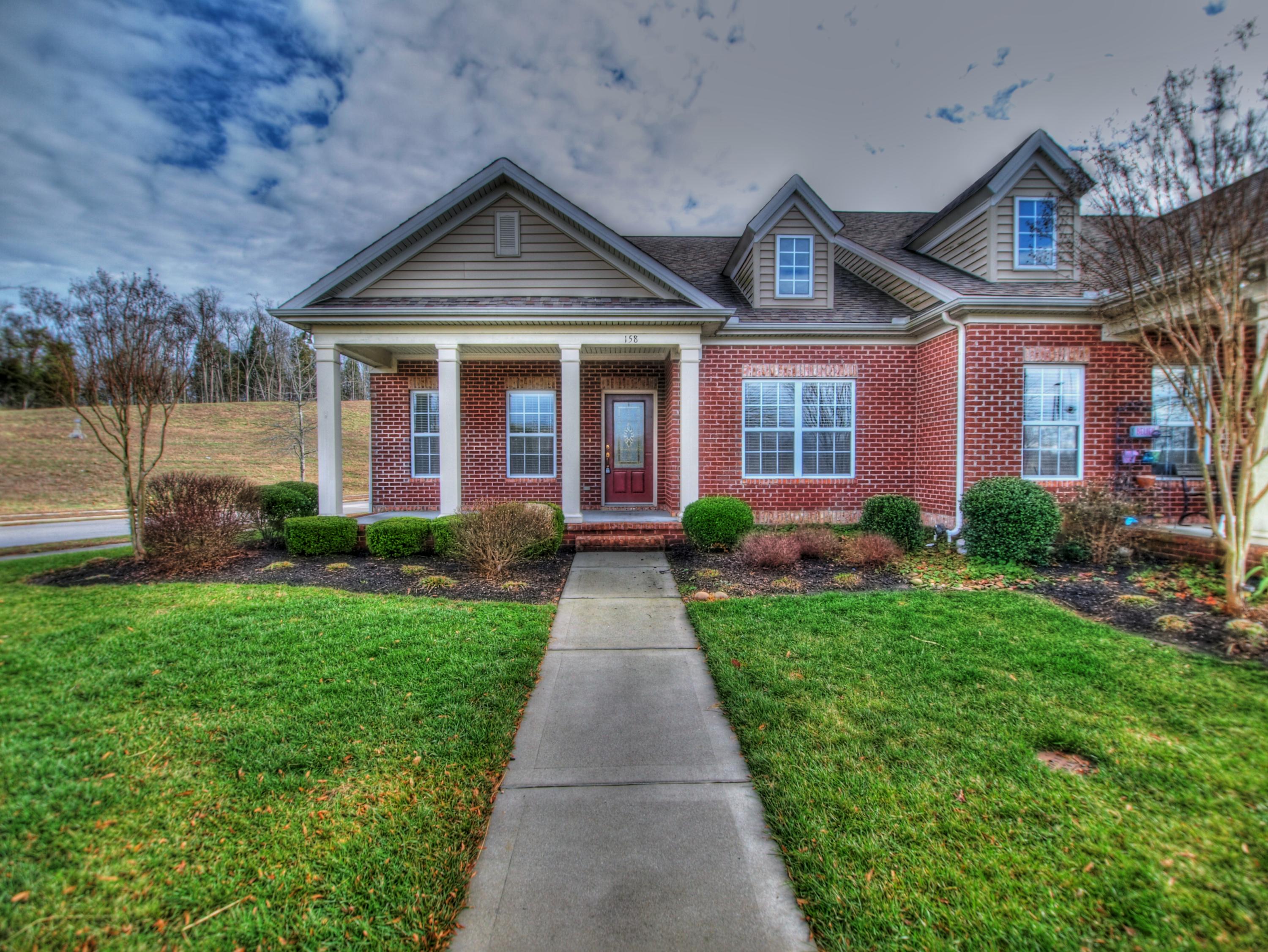 158 Hardinberry Street Oak Ridge, TN 37830 - Photo 7 of 37 Let's look inside