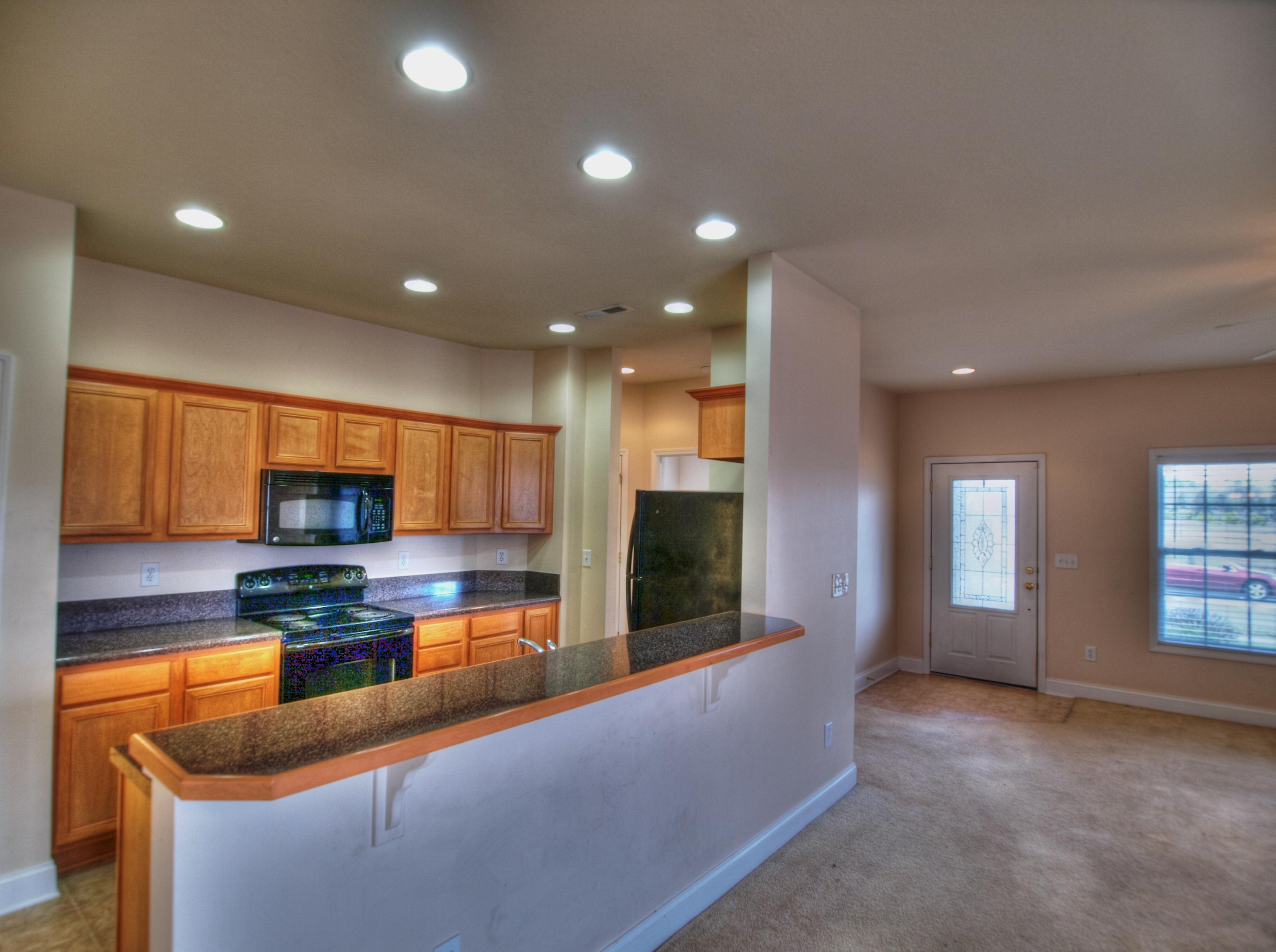 158 Hardinberry Street Oak Ridge, TN 37830 - Photo 10 of 37 Breakfast bar