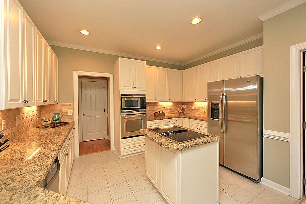 119 Spring Valley Lane Durham, NC 27713 - Photo 14 of 26 Kitchen
