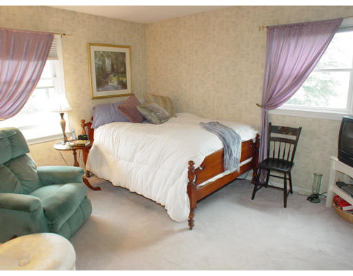 52 Mudnock Road Salisbury, MA 01952 - Photo 10 of 19 Gallery Image 10