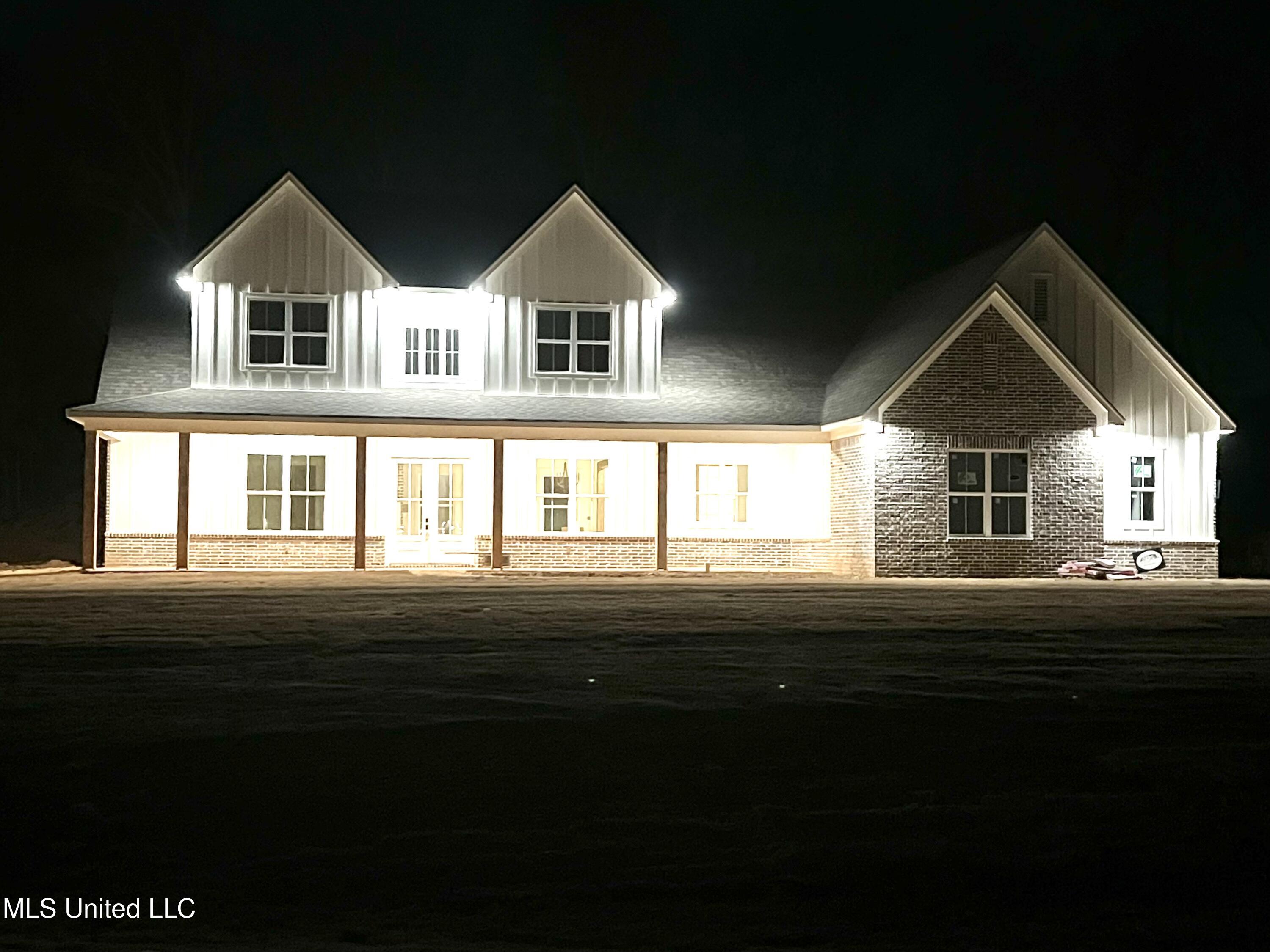 2142 Lauren Way Hernando, MS 38632 - Photo 2 of 40 IMG_9925