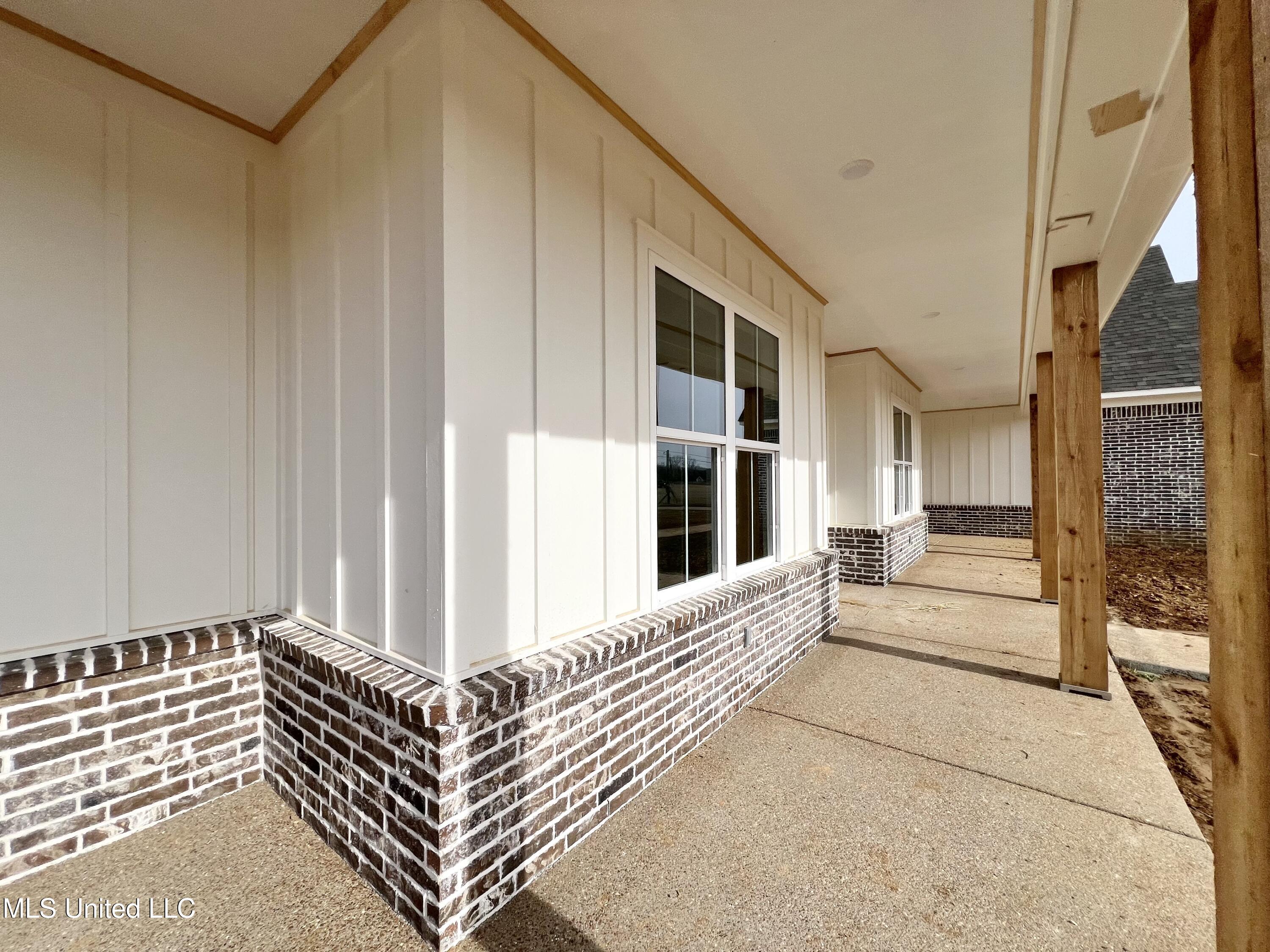 2142 Lauren Way Hernando, MS 38632 - Photo 4 of 40 IMG_5451