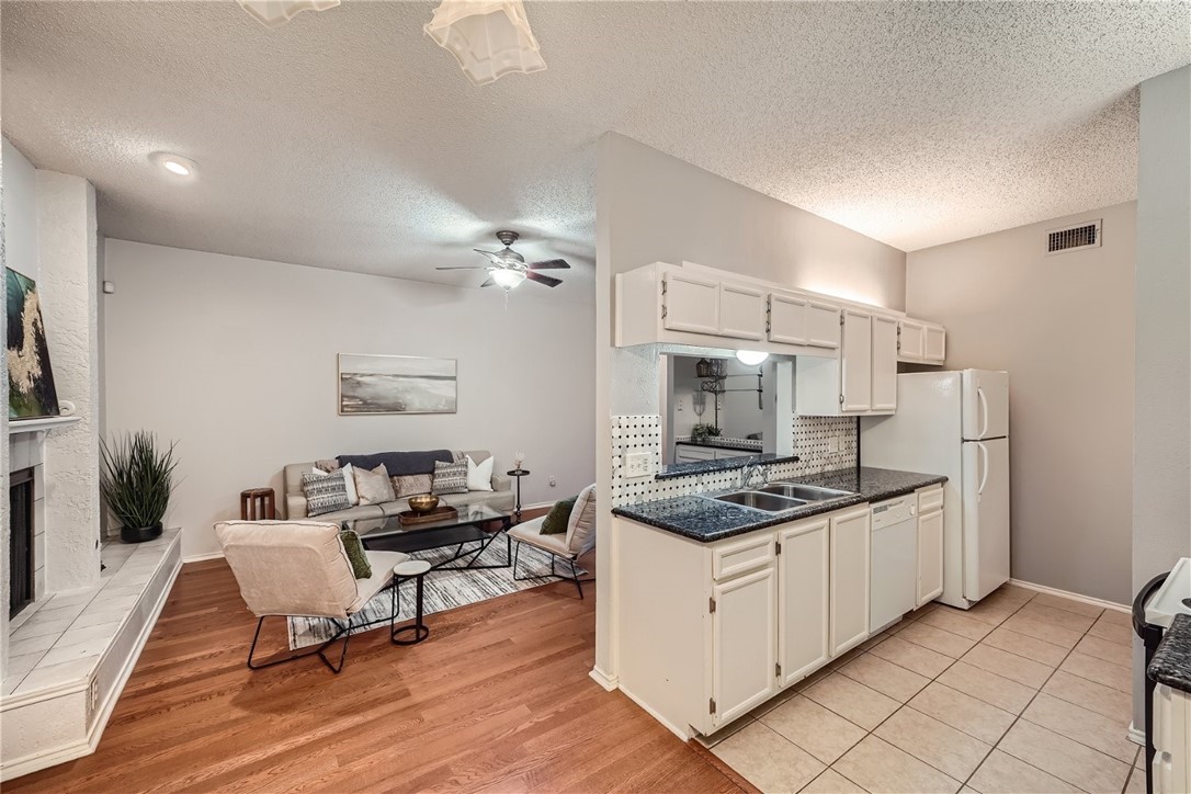 9100 Mountain Ridge Drive, Unit 106 Austin, TX 78759 - Photo 6 of 14
