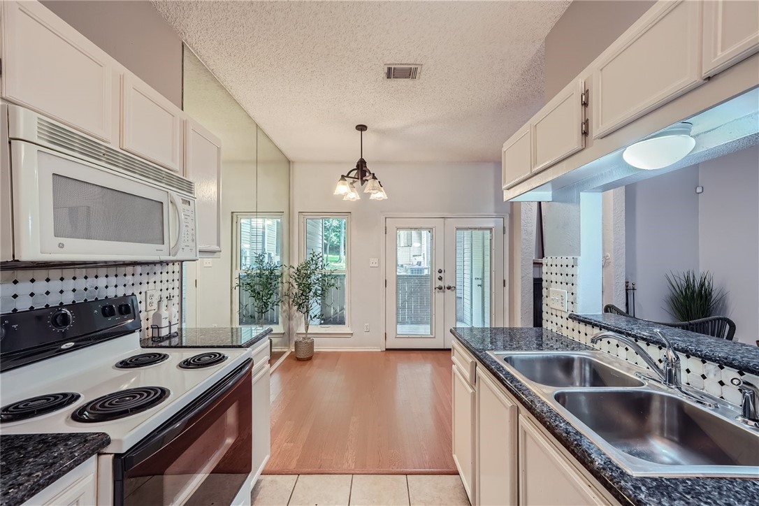 9100 Mountain Ridge Drive, Unit 106 Austin, TX 78759 - Photo 7 of 14