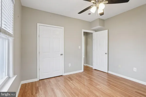 a view of empty room with front door
