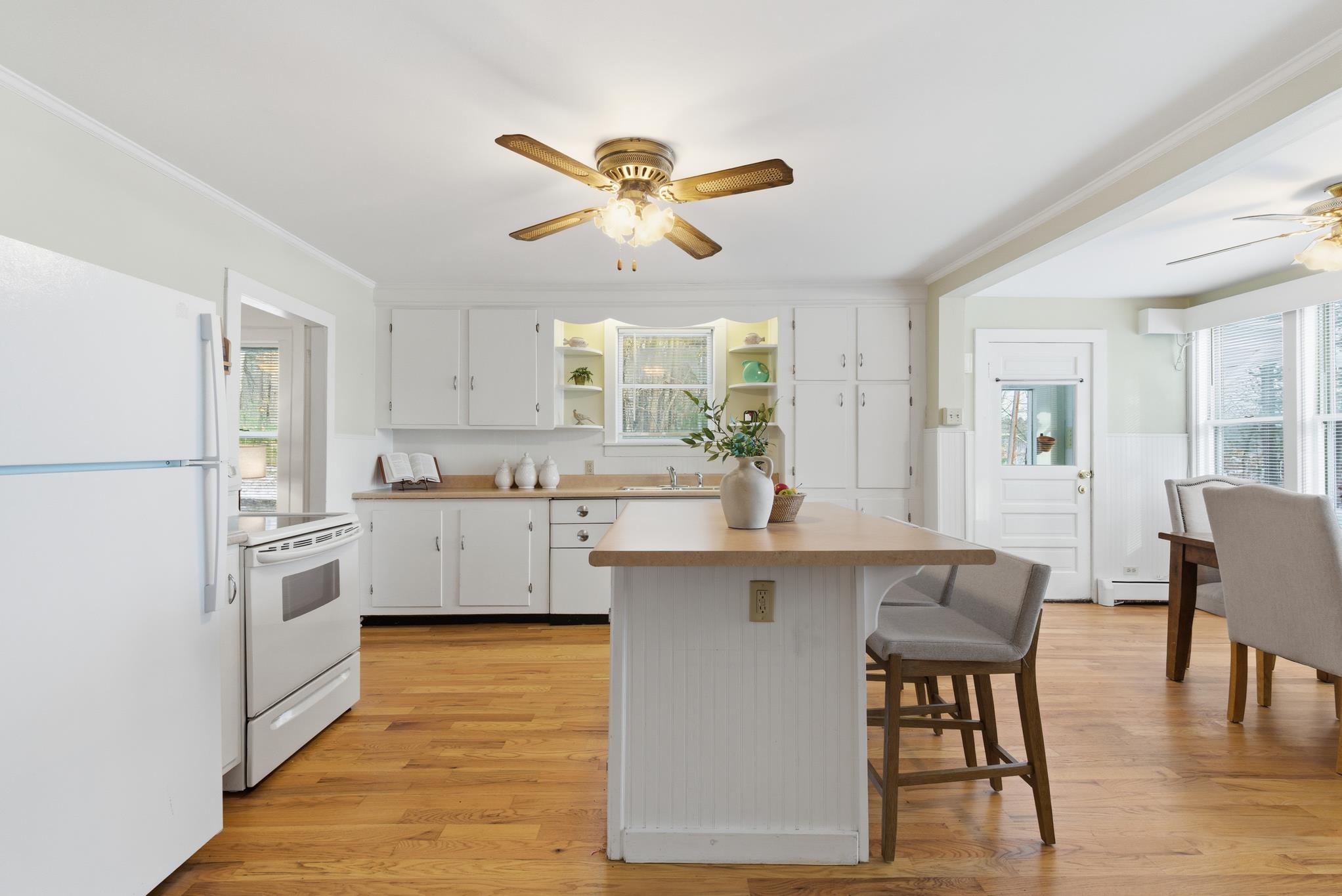 408 Manchester Road Auburn, NH 03032 - Photo 15 of 47