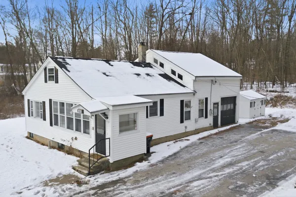 $480,000 | 408 Manchester Road, Auburn, NH 03032