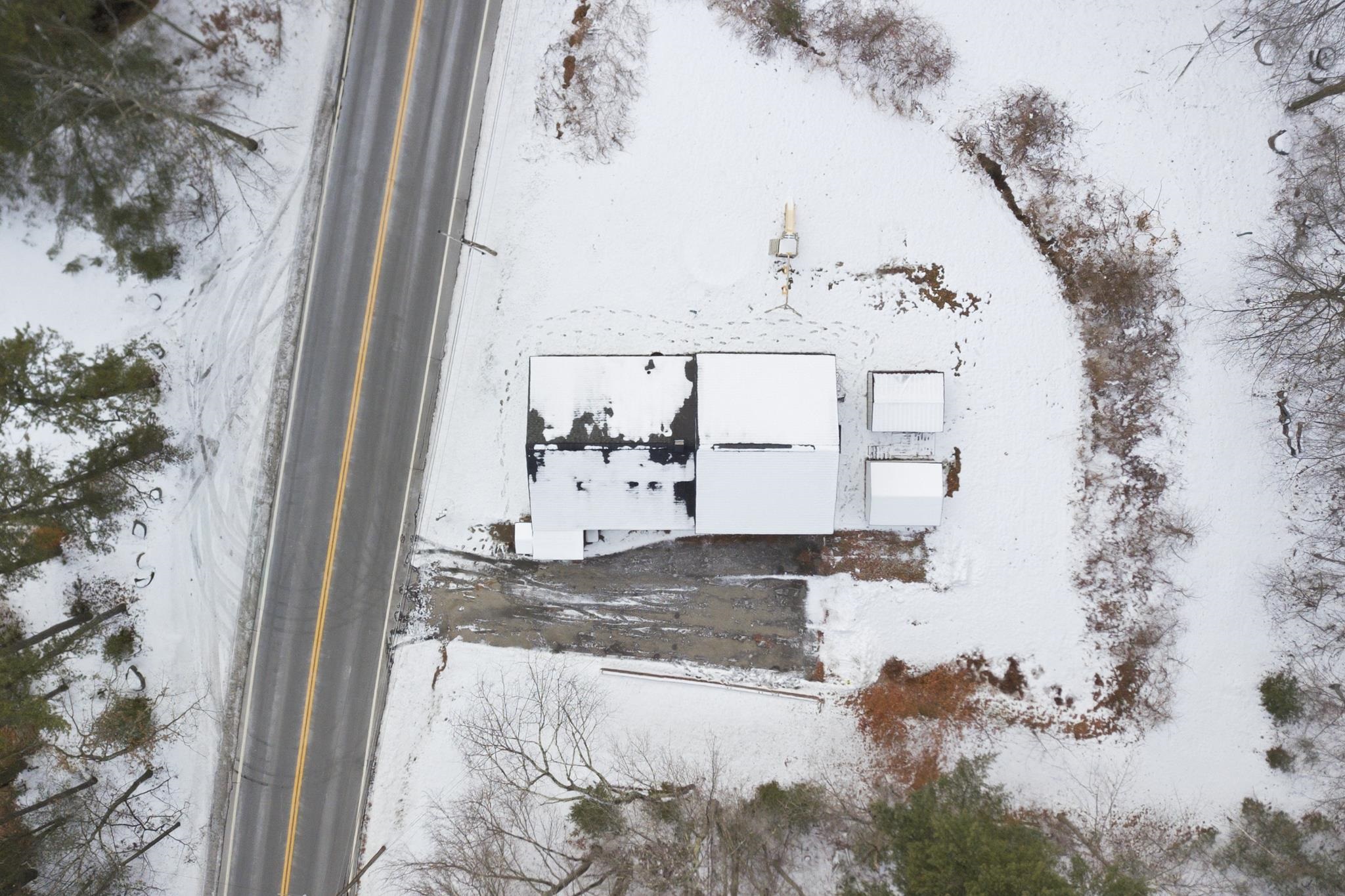 408 Manchester Road Auburn, NH 03032 - Photo 39 of 47