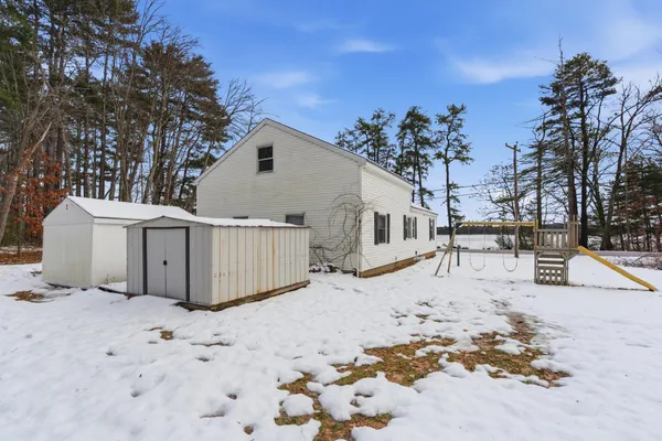 $480,000 | 408 Manchester Road, Auburn, NH 03032